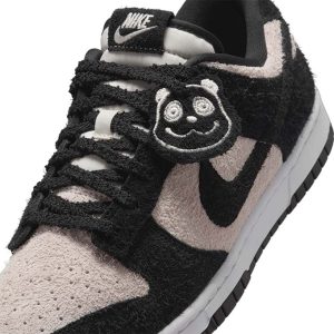 Nike Dunk Low Retro SE Panda Monium