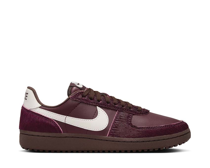 Nike Field General W Burgundy