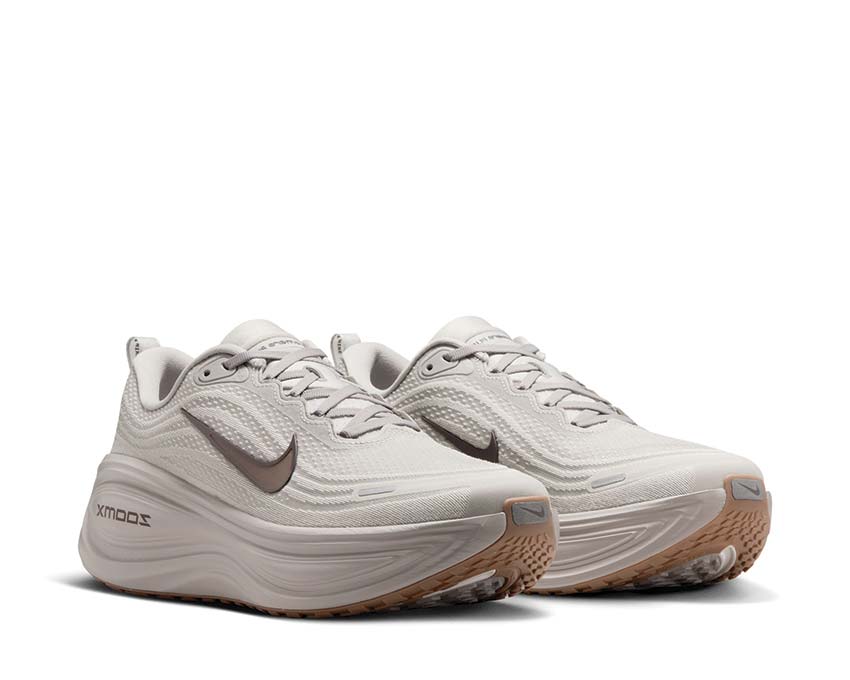 Nike Vomero Plus College Grey - Image 3